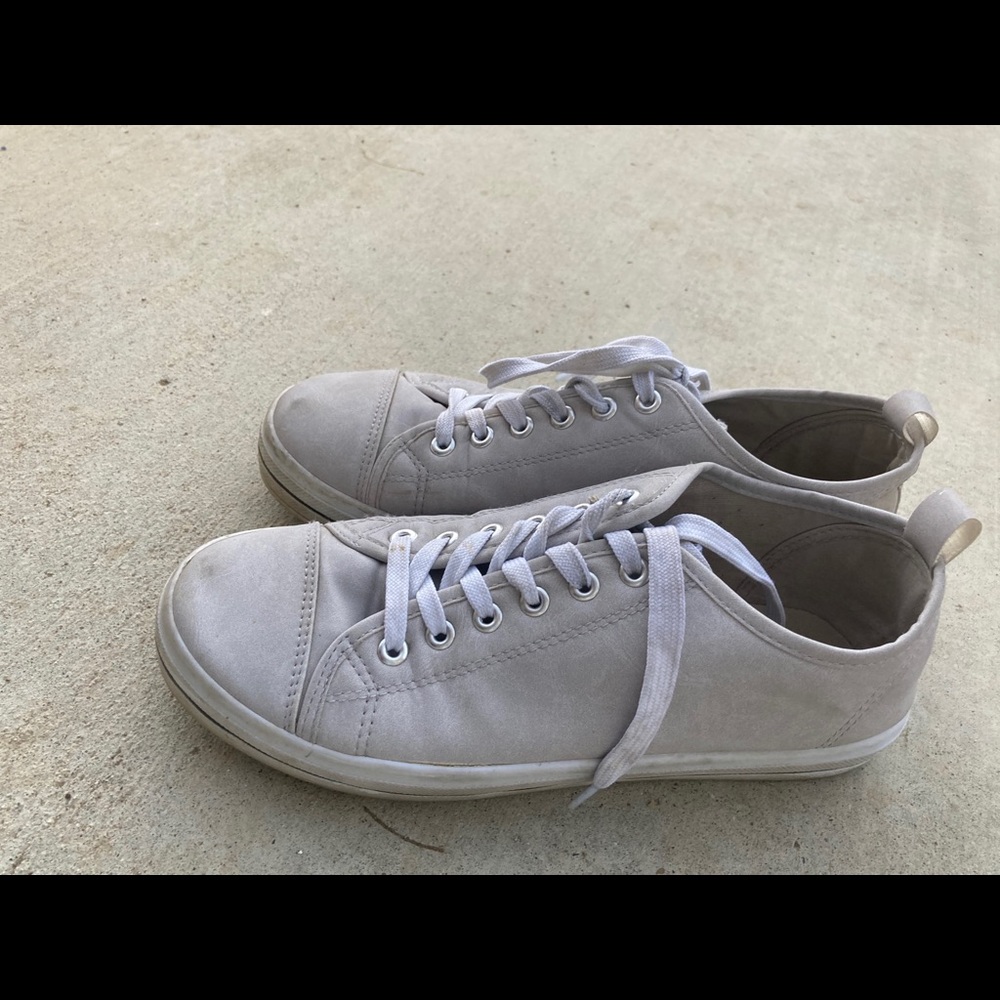 Shoes - Picture 3 of 3